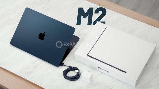 MacBook Air (2022) image 3