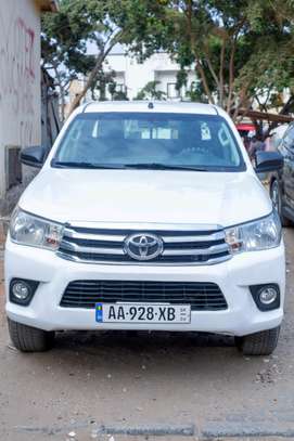 toyota hilux 2019 image 1
