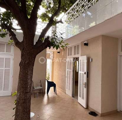 Jolie petite villa à louer image 3