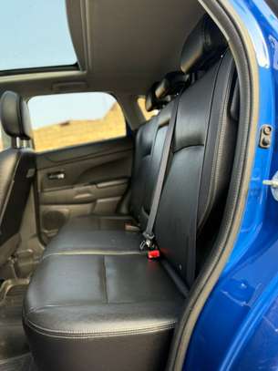 Mitsubishi rvr platinium image 5