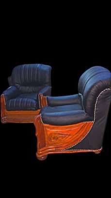 Canape 8 please à bois rouge à bon état image 1