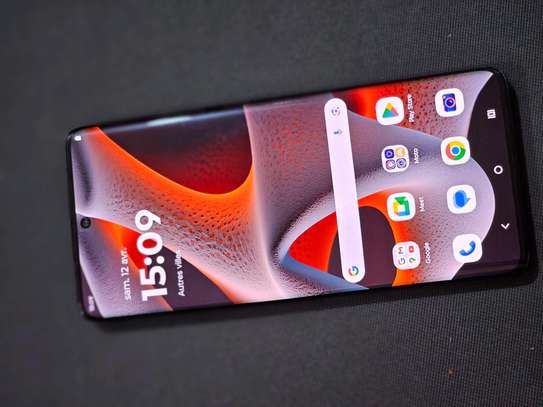 Motorola edg 50 pro 512GB 12GB ram image 4