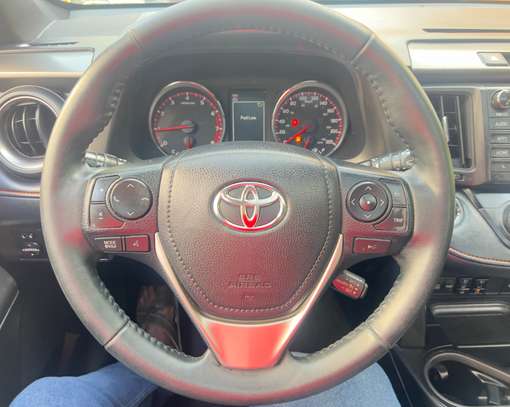 Toyota Rav4 4WD image 4