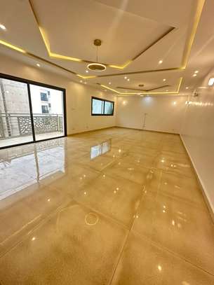 APPARTEMENT À LOUER – ALMADIES, ZONE DE RECASEMENT image 1