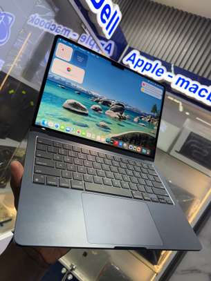 MacBook Air M2 2022 13 Pouces image 2