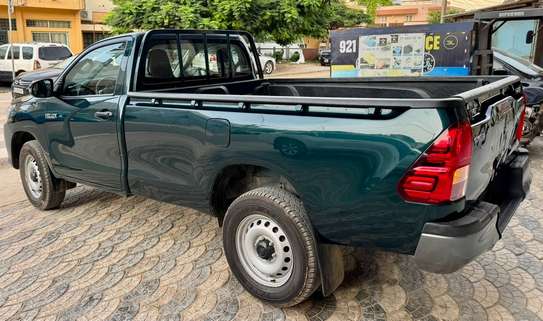 Toyota Hilux simple cabine diesel bleu foncé image 4