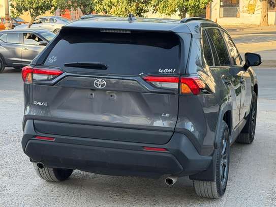 🚗 Toyota RAV4 SE – Année 2021 Automatique image 3