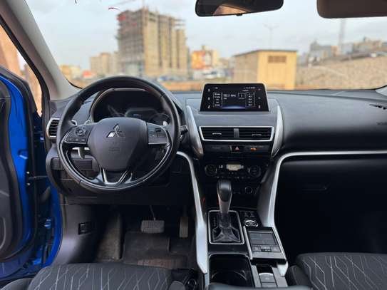 Mitsubishi Éclipse Cross 2018 venant image 9