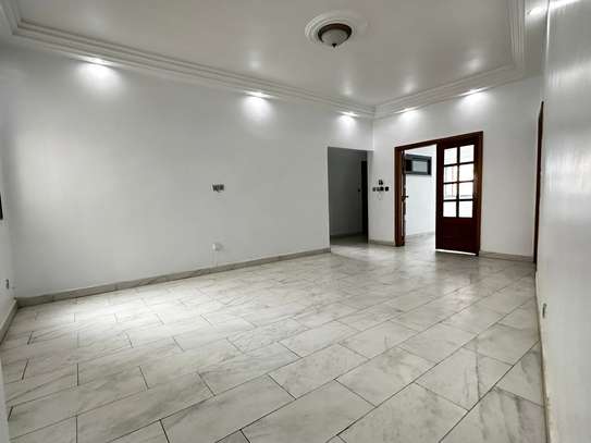 Appartement f4 à louer aux almadies image 1