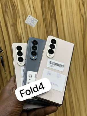 Fold 4 venant 256go ram 12go 5g image 1