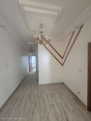 Appartement F3 Sacré Cœur 3 image 4