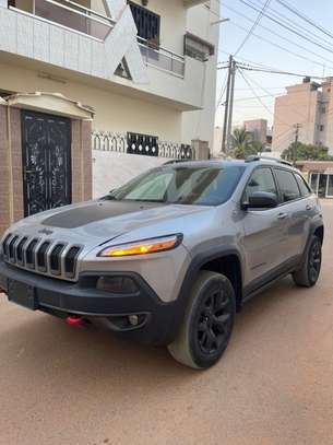 Jeep Cherokee trailhawk image 7