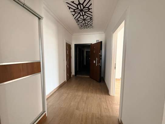 UN APPARTEMENT A LOUER AU POINT E image 3