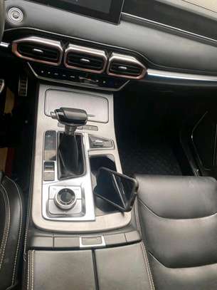 Jetour SUV blanc neuf spacieux moteur 1.5 image 5