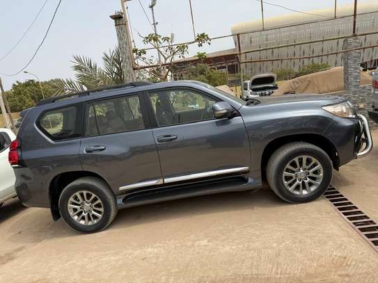 Toyota Prado image 7