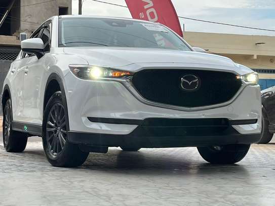 Mazda CX-5 SUV blanc feux LED jantes noires image 1