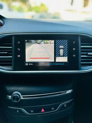 Peugeot 308 2018 image 7