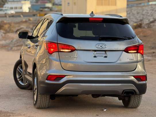 Hyundai santa fe image 5