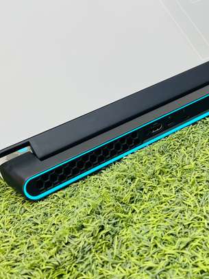 Alienware M17 R2 – Gaming Premium image 5