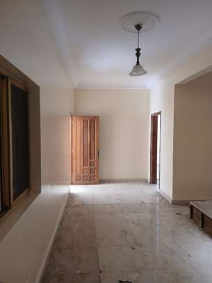 APPARTEMENT RDC 3 CHAMBRES SALON AU MARISTE image 4
