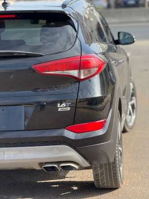 Hyundai Tucson 1.6L essence  2017 image 6