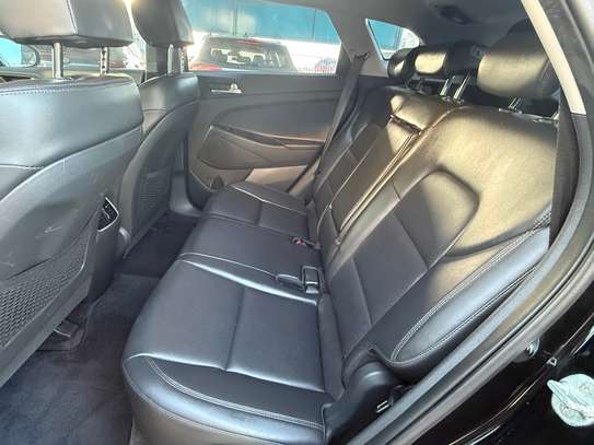 Hyundai Tucson diesel 2020 full options image 10