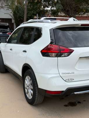 Nissan rogue 2017 image 4