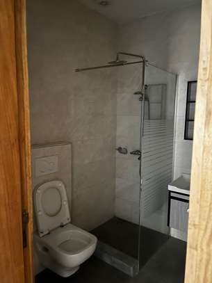 Appartement F4 à louer aux almadies image 11
