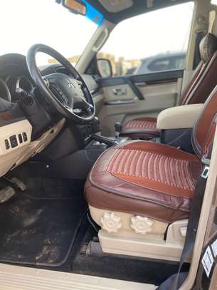 Mitsubishi Pajero 2014 image 4