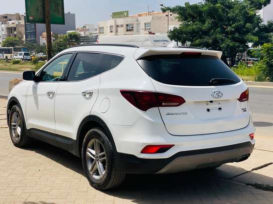HYUNDAI SANTA FE 2018 image 1