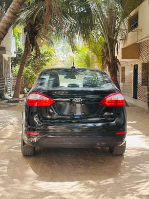 Ford Fiesta 2018 image 6