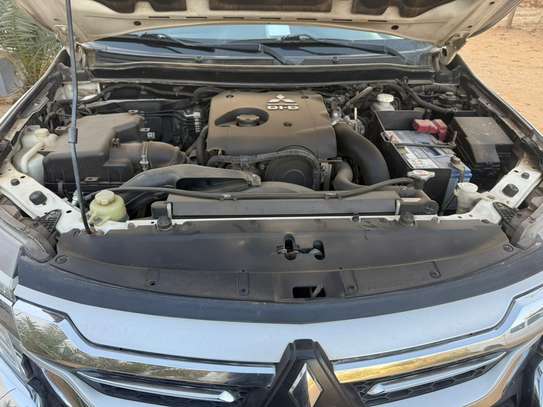 Mitsubishi Pagero Sport 2018 image 7