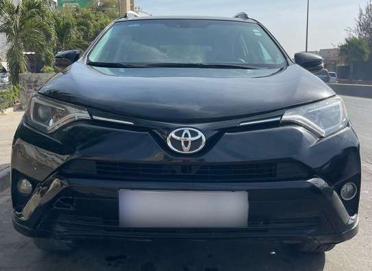 2016 TOYOTA RAV4 XLE image 5