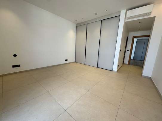Corniche Ouakan cité africa duplex à louer jean Mermoz image 9