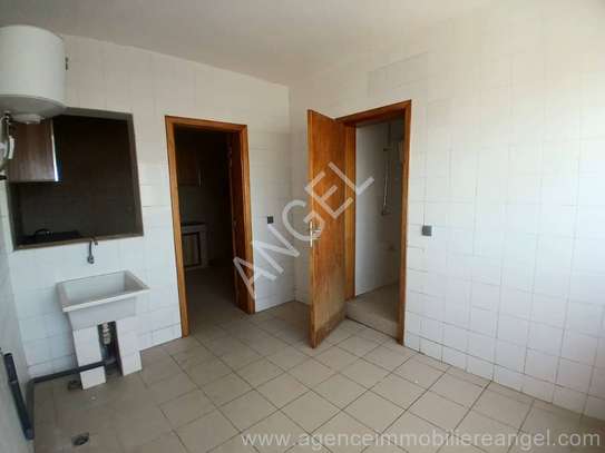 Ref_2815_SEY Appartement vue sur mer à louer en centre-ville image 8