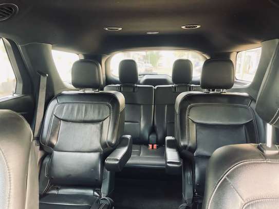 Ford Explorer image 13