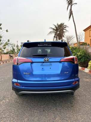 Toyota rav4 image 6