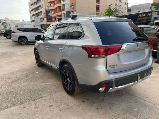 MITSUBISHI RVR image 4