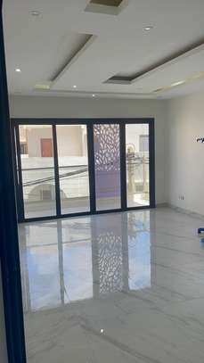 APPARTEMENT AUX MAMELLES image 1