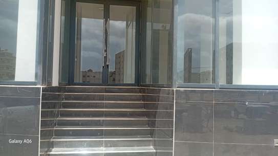 SHOWROOM A LOUER LA VND image 2