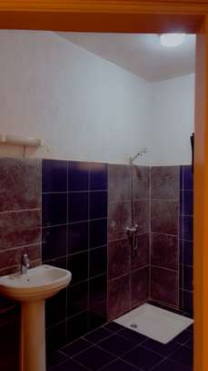 Appartement au rez de chaussée à Keur Gorgui image 6