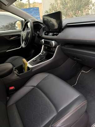 Rav4 hybride  Annee 2024 image 4