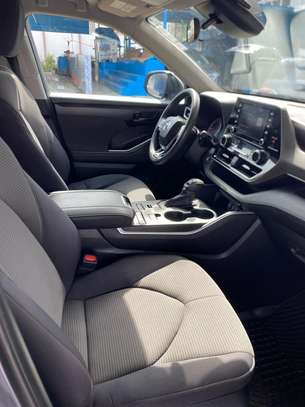 TOYOTA HIGHLANDER image 5