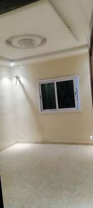 Appartement F3 à louer à sicap foire image 3