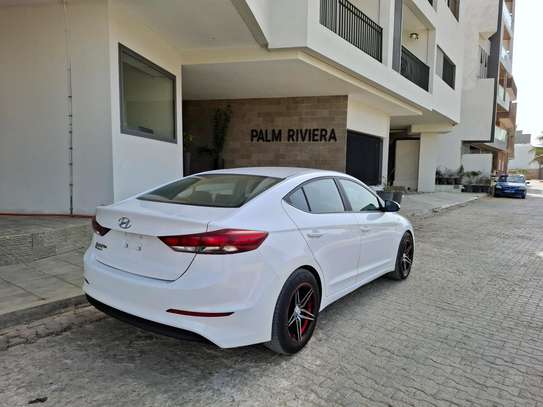 Hyundai elantra  2017 image 4