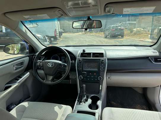 TOYOTA CAMRY LE 2017 image 8