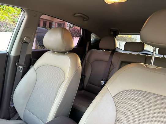 Hyundai tocson 2015 image 10