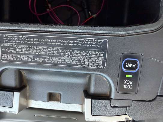 Toyota land cruiser image 7