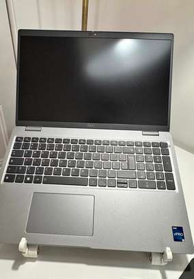 Dell Latitude 5540 - vPRO i7 13th Gen|32 Go RAM| 512 Go SSD image 1