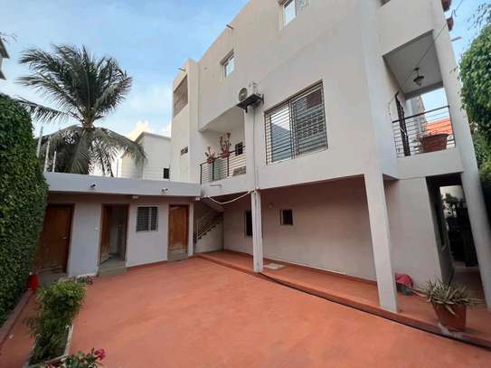 une villa louer mermoz image 2